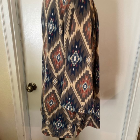 Jody California Aztec Print Lightweight Sweater/Size L - Picture 8 of 9